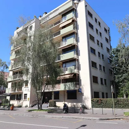 Apartamento : 2 Pieces Renove Pres Du Avec Parking - Fr-1-432-76 *