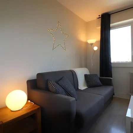 : 2 Pieces Renove Pres Du Avec Parking - Fr-1-432-76 Apartamento *