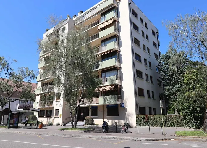 Apartamento : 2 Pieces Renove Pres Du Avec Parking - Fr-1-432-76 *