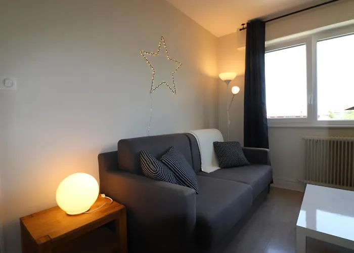 : 2 Pieces Renove Pres Du Avec Parking - Fr-1-432-76 Apartamento *
